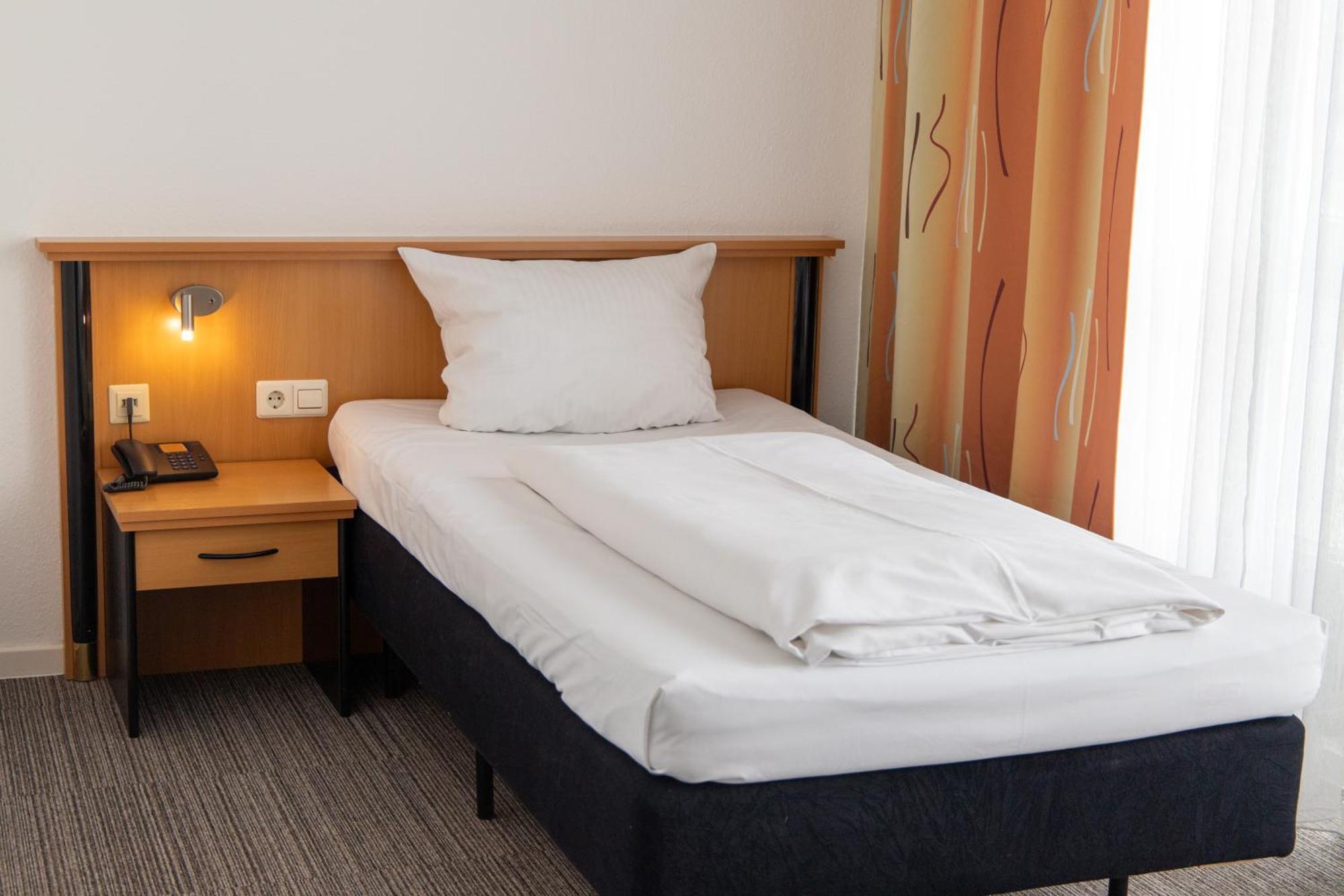 Hotel Am Suedtor Backnang Dış mekan fotoğraf